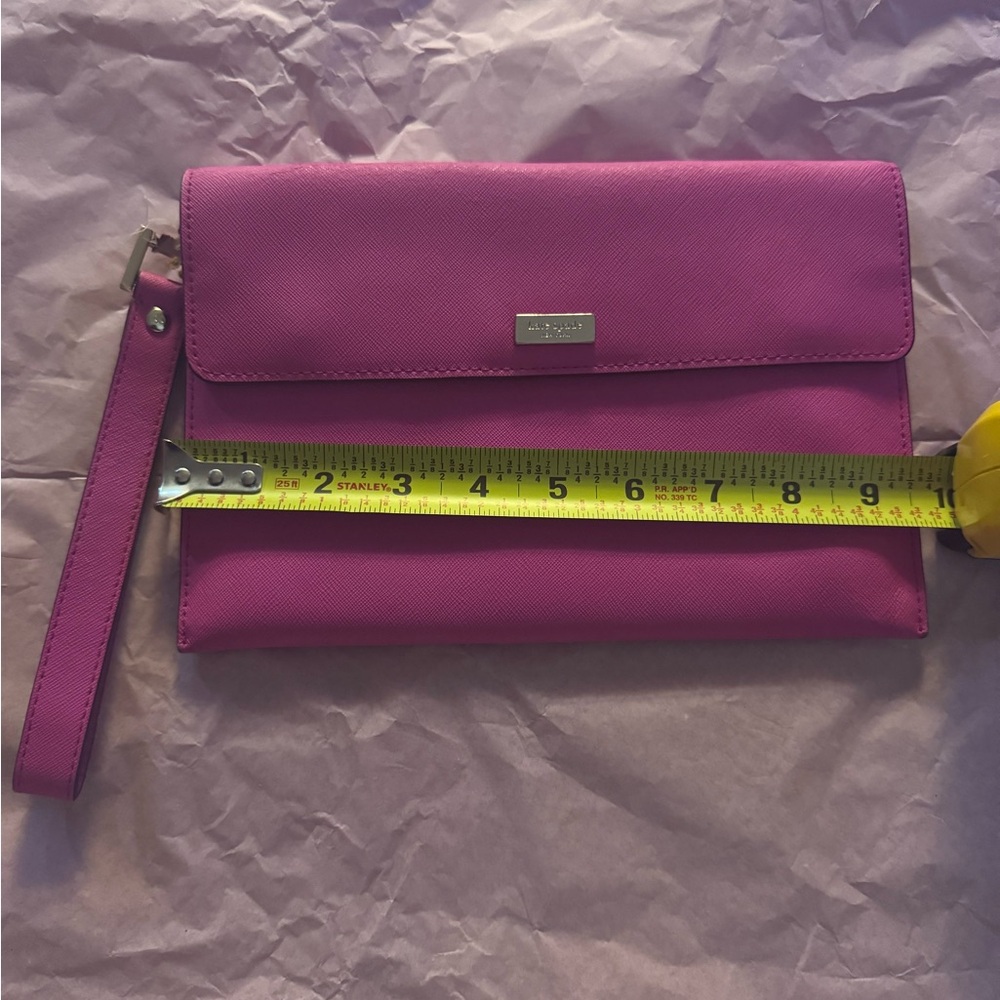 Preowned Pink Kate Spade Wristlet